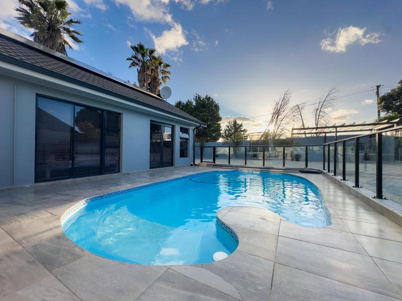4 Bedroom Property for Sale in Vredekloof Western Cape